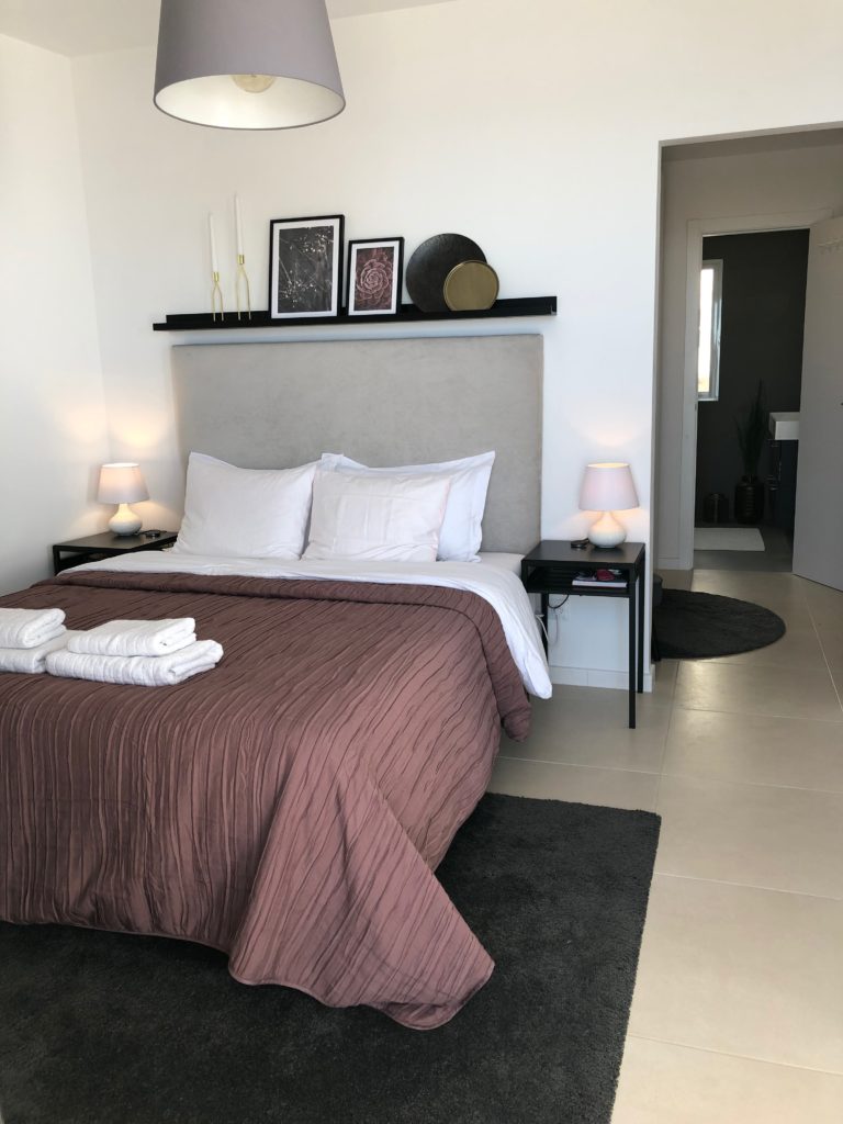 Luxury Penthouse Apartment in Estepona Casa de Gran Vista. Image shows large double bed and walk in bedroom
