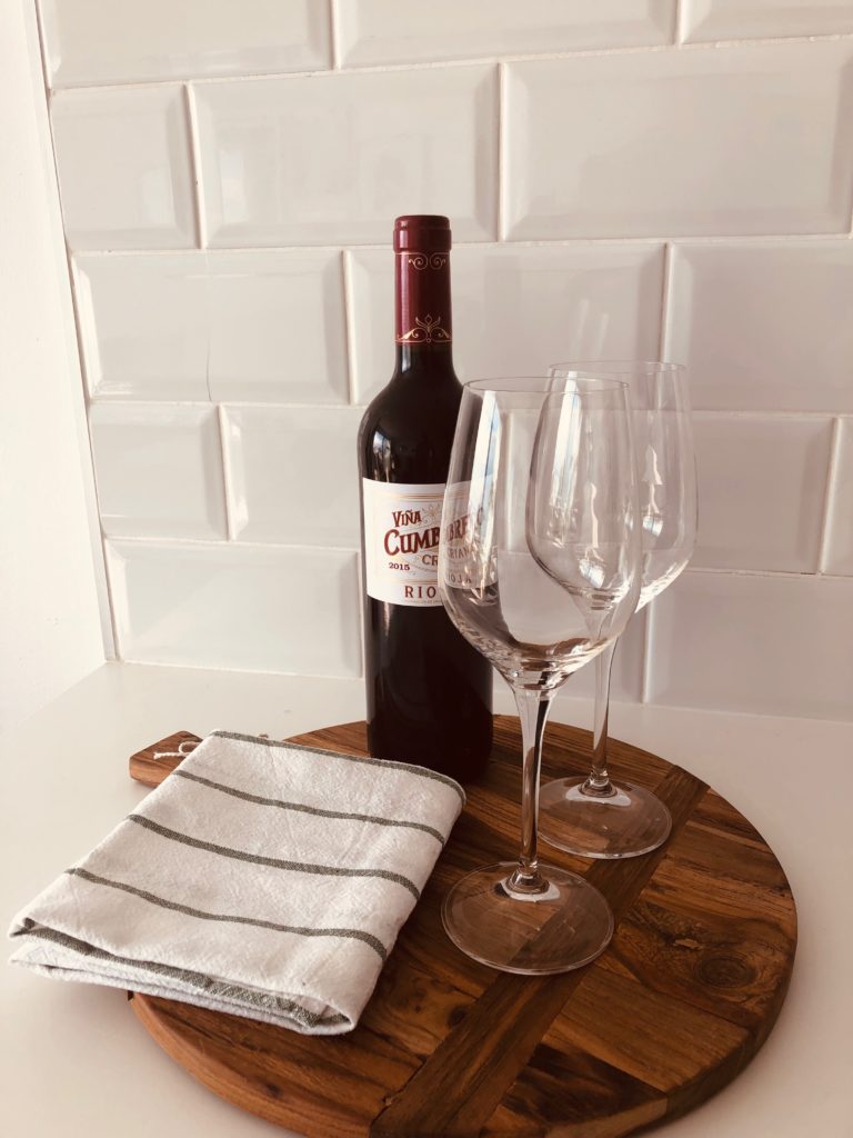 Luxury Penthouse Apartment in Estepona Casa de Gran Vista Welcom drink - Image shows bottle of red wine