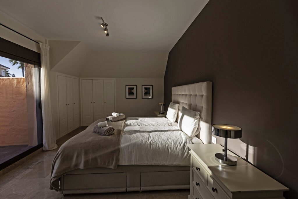 The Village Penthouse Duquesa - Third bedroom